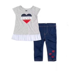 Levi’s 2 Piece Ruffle Tunic & Leggings Set